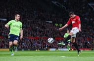 Van Persie Volley Villa